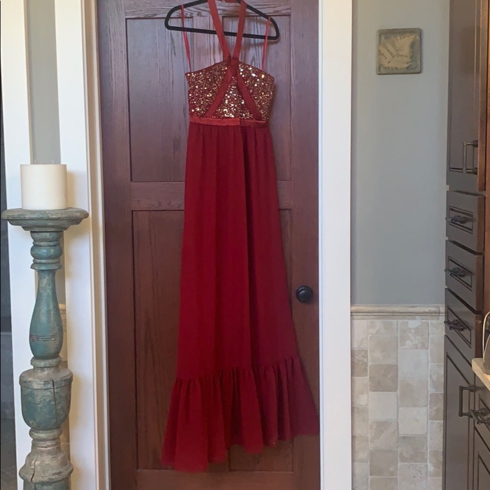 Gorgeous red gown formal dress with beaded bust